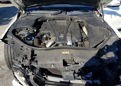 2016 Mercedes-Benz S 550 z USA, uszkodzony, nr VIN WDDUG8CB9GA221633